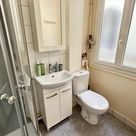 Apartment Le Jaures - Centre Metro 3 *
